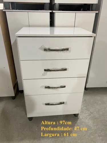 Cômoda com 4 gavetas - entrego hoje