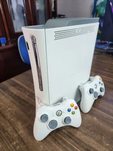 Xbox 360 Arcade RGH Impecável