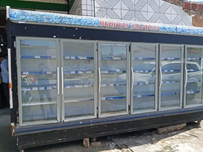 Frezzer para bebidas ( frios )