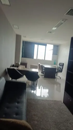 Alugo sala comercial mobiliado av Tancredo Neves valor 3800,00