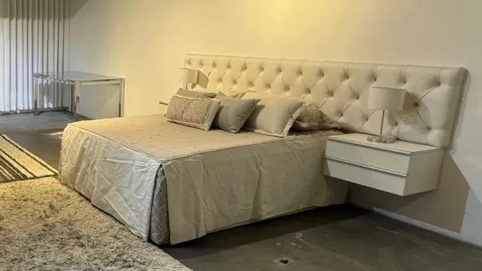 Vendo Cama casal com cabeceira colchão NoVa