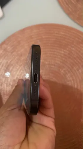 Vende-se IPHONE 15 PRO 256GB semi-novo