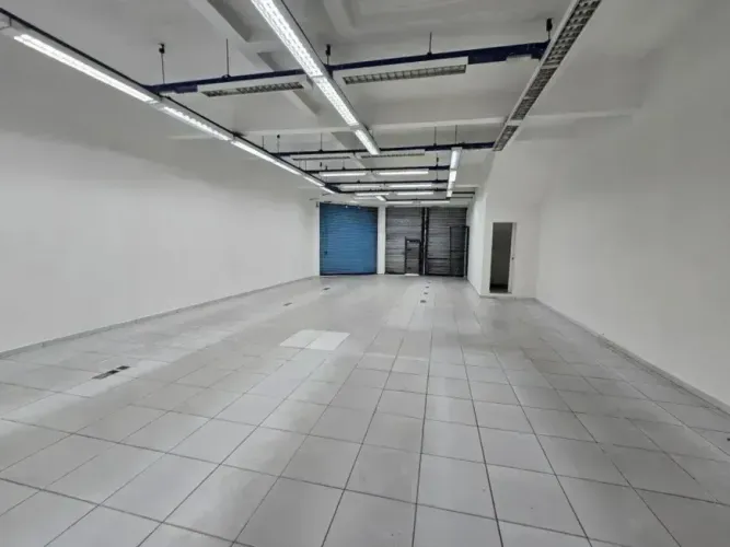 Ponto Comercial para alugar com 600m² , 8 quartos - Saúde.