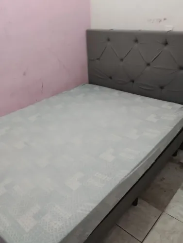VENDO CAMA DE CASAL BOX COMPLETA COM CABECEIRA E TUDO