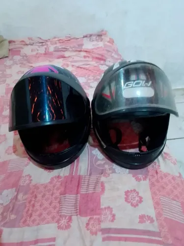 Dois capacete 