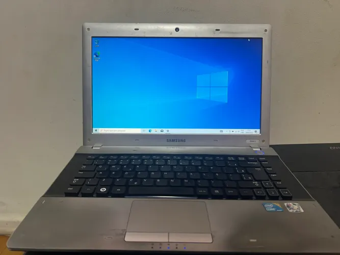 Notebook Samsung RV411