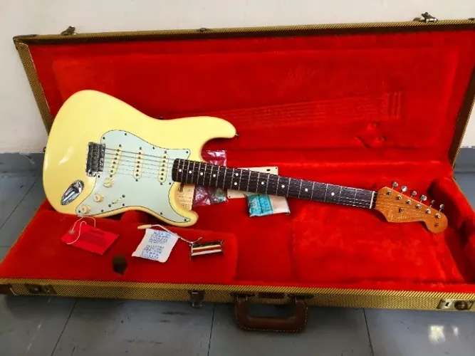 Guitarra Fender Stratocaster American Vintage 62 50th Usa