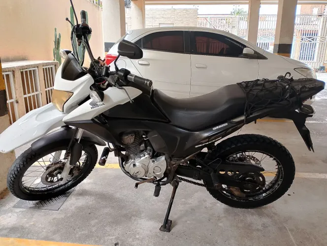 Bros 160 Bem conservada