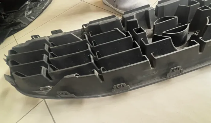 Grade Dianteira Volvo XC 60 T5/T6 2014 a 2017