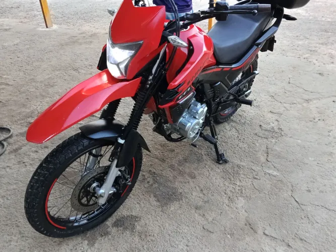 vendo uma shi 175 para pessoas exigentes