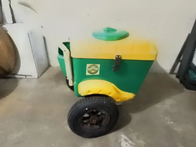Vendo Carrinho de picolé bem conservado!