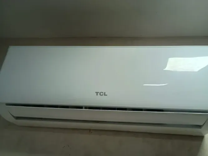 Ar condicionado TCL Split 9000 BTUs (modelo TAC-09CSA) SEMI NOVO