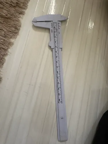 Régua para design de sobrancelha