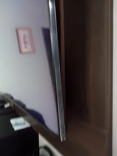 Tv 65 polegadas smart 4k Samsung , pouco tempo de uso , ainda está com os plásticos 