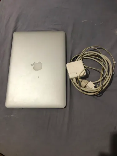 MacBook Air 13? Apple | Intel Core i5 | 8GB RAM | SSD 128GB