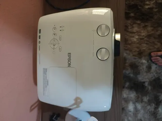 Projetor Epson Home Cinema 3800 3000lm - H959A - Com Suporte