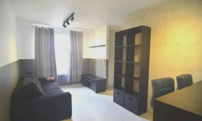 Apartamento 2 quartos c/ mobília e c/ vaga de garagem (anual)