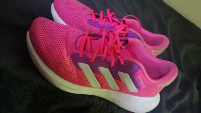 Tênis adidas original tam 39. Canal 4 boqueirão novo. Paguei 350