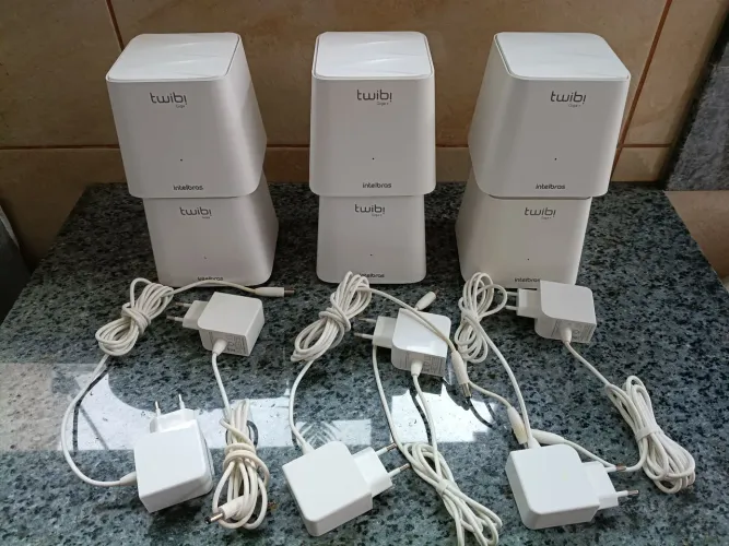 Vendo 6 Roteadores Wireless Mesh Twibi Giga e Twibi Giga+, Intelbras, funcionando.