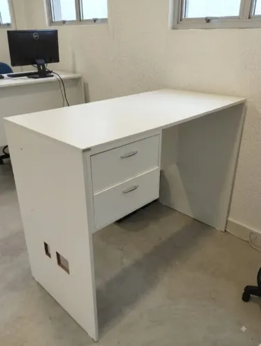 Bancada de Trabalho Branca com 2 Gavetas Reforçadas