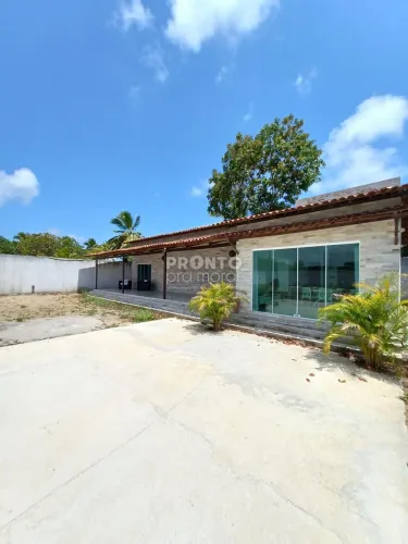 Casa de Condomínio com 3 quartos em Itamaracá