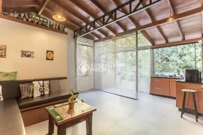 Imóvel para venda possui 121 metros quadrados com 1 quarto em Moinhos de Vento - Porto Ale