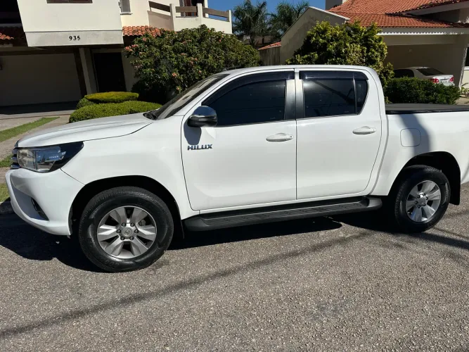 Toyota Hilux CD SRV 4X4 2.8 TDI Diesel Aut. 2018