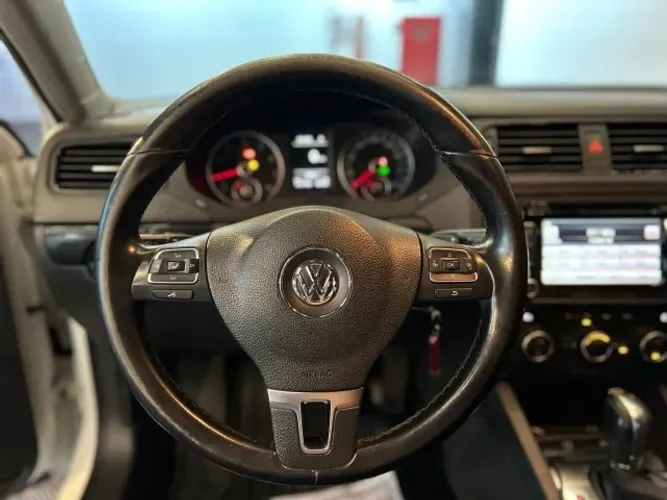 Volkswagen Jetta Comfortline 2.0 T.flex 8V 4P Tipt. 2013