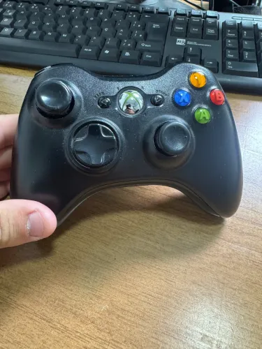 CONTROLE DE XBOX 360 ORIGINAL MUITO CONSERVADO(ENVIO OLXPAY)