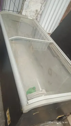 Vende -se. Uma frize no valor 1.200
