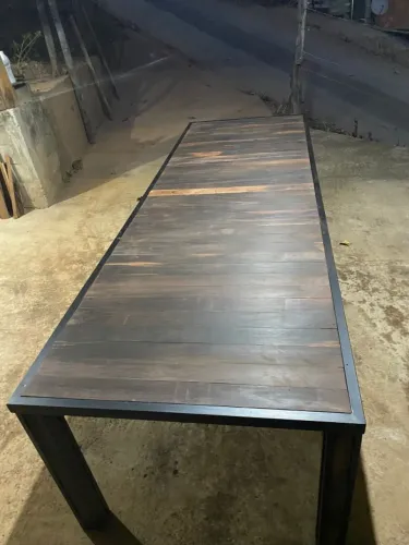 Mesa de jacarandá
