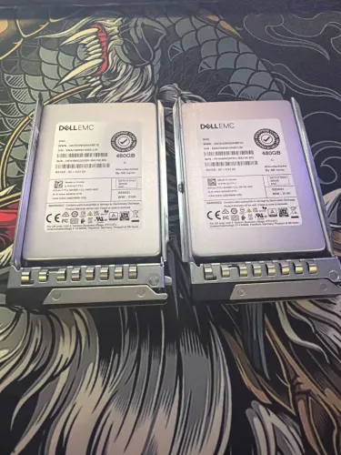 2 SSD Dell Enterprise 480GB + Gaveta