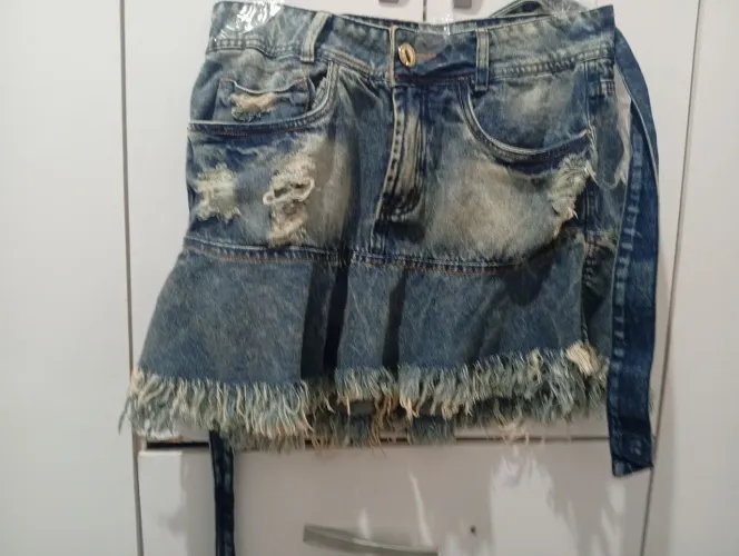 Saia Jeans Destroyed Com Babado E Faixa Amarrar - Tamanho M
