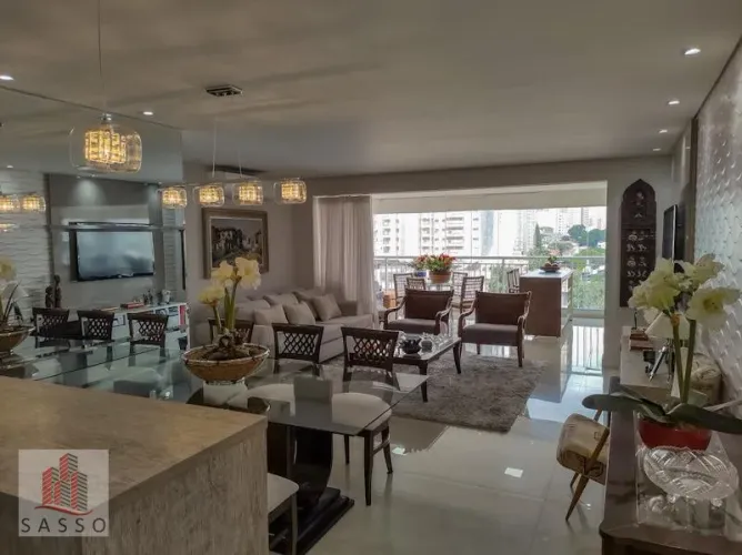 Vendo apartamento com varanda gourmet no Tatuapé.