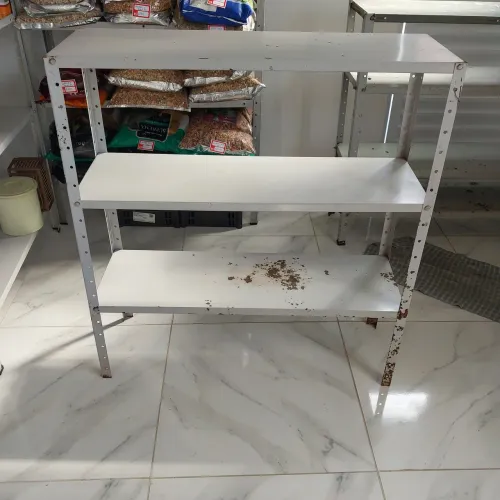Prateleira de aço