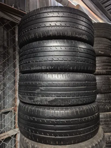 Jogo de pneus 215/60/17 Goodyear usados