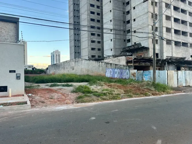 Imóvel para venda possui 420 metros quadrados em Jardim Atlântico - Goiânia - GO