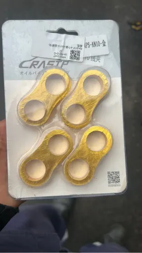 Abraçadeira esportiva para mangueiras do motor 