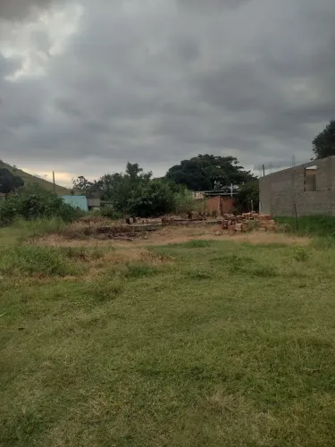 Vendo terreno no bairro Piabas em Queimados 