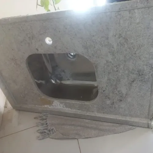 Bancada de Granito 90x60 com Cuba Inox GhelPlus. R$250,00. Oportunidade!