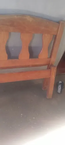 Cama de solteiro completa sem o colchão