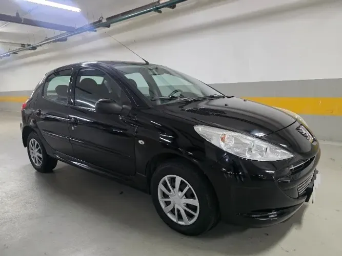 Peugeot 207 XR 1.4 Flex 8V 5P 2012
