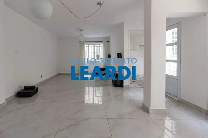 CASA ASSOBRADADA - POMPEIA - SP