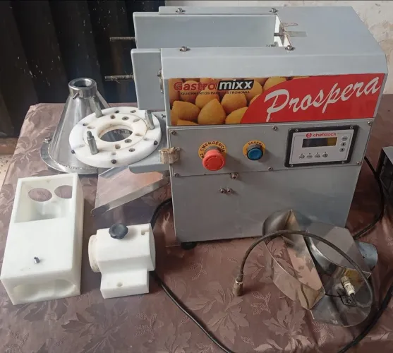 Vêndo fritadeira de salgados marca prospera modelo gastro mix.pouco vez em uso novinha