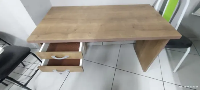 Escrivaninha nova