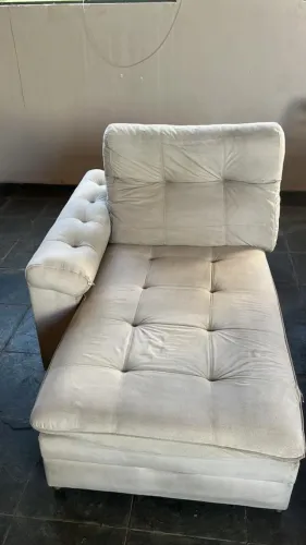 Sofá 3 lugares, em Suede, retrátil e encosto regulável