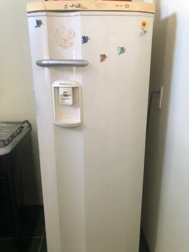 Vende se Geladeira