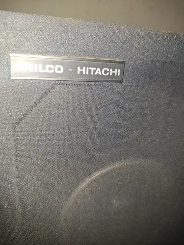 Vendo caixa de som 1A Philco-Hitashi . Impecável. Conservadíssima.