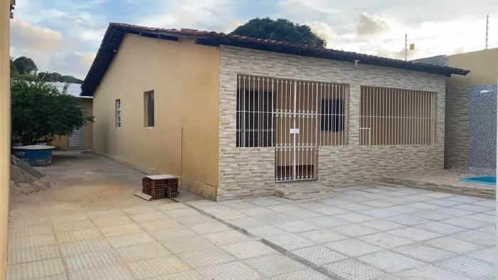 Duas casa com piscina a venda em Cruz de Rebouças valor 200mil Aceito proposta
