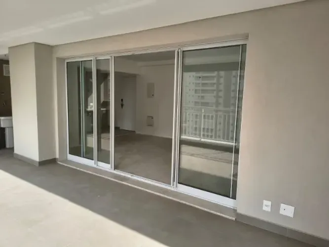 Porta Balcão 3.78 L - 4 folhas Branca - porta forte